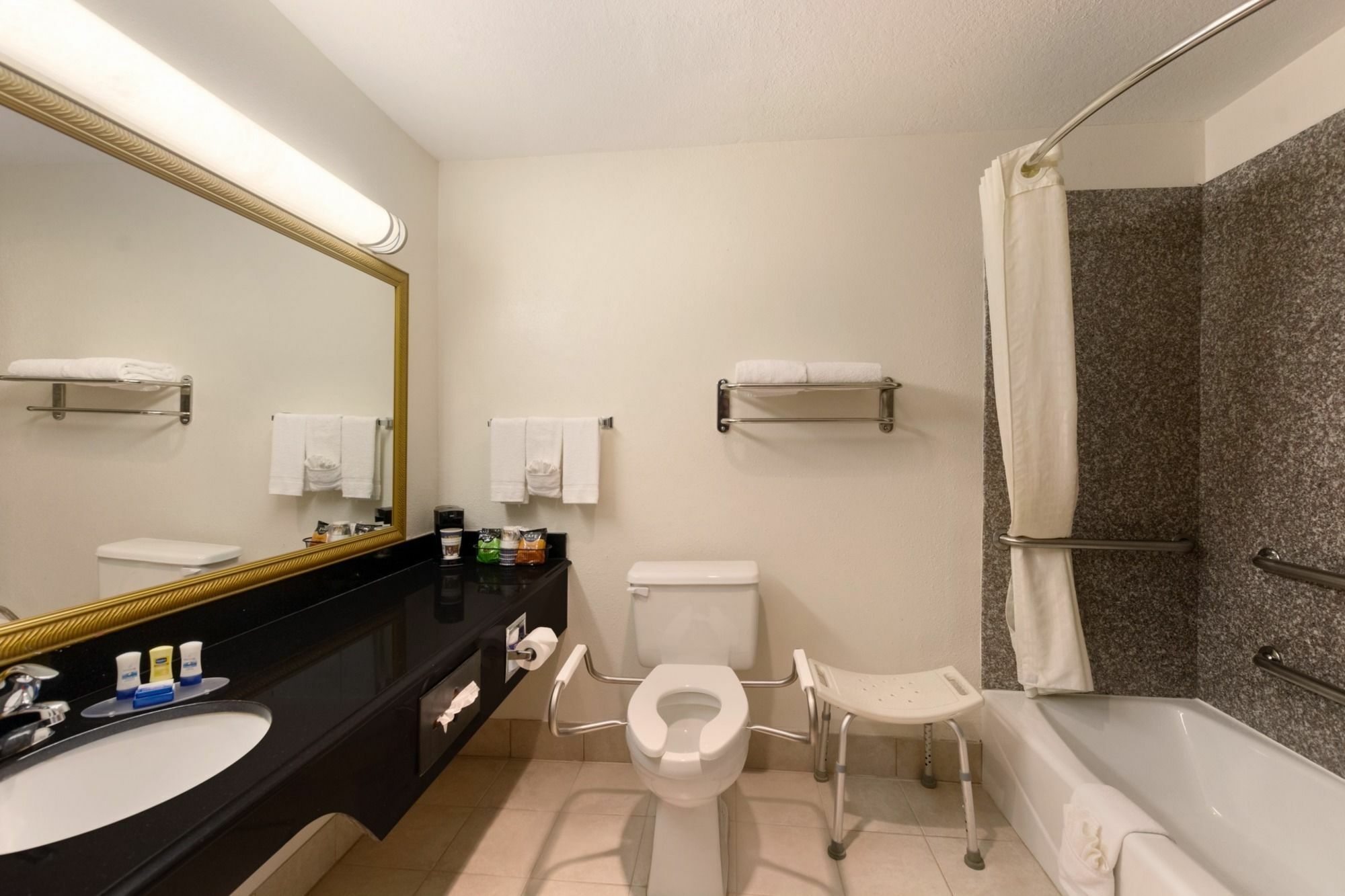 Broadway Inn & Suites Oklahoma City Extérieur photo