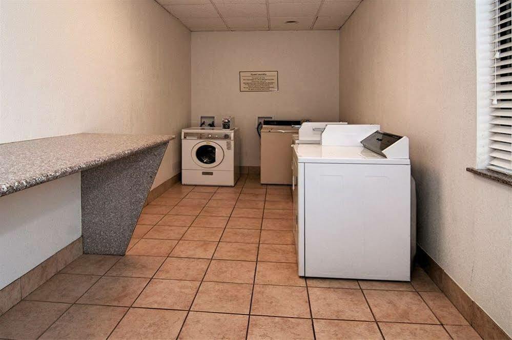 Broadway Inn & Suites Oklahoma City Extérieur photo